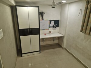 Room in 1.5 BHK Apartment at Cosmos Paradise Complex, Thane West – for Rent