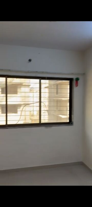 Room in 1 BHK Apartment at Kurla East – for Rent