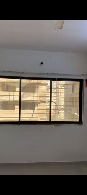 Room in 1 BHK Apartment at Kurla East – for Rent