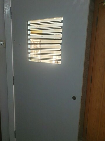 Room in 2 BHK Apartment at Swapnlok CHS, Malad East – for Rent