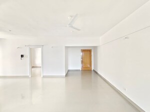 Room in 3 BHK Apartment at Marble Arch CHS, Model Colony – for Rent