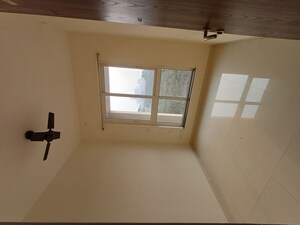 Bedroom in 2 BHK Apartment at Sheth Zuri, Laxmi Nagar – for Rent