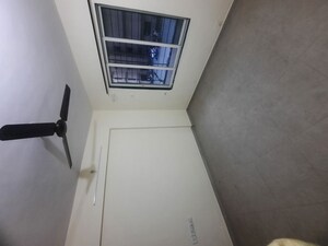 Furnished Amenities in 2 BHK Apartment at Mahavir Kalpavruksha, Ghodbunder Road – for Rent