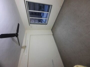 Furnished Amenities in 2 BHK Apartment at Mahavir Kalpavruksha, Ghodbunder Road – for Rent