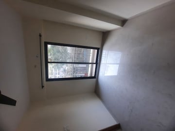 Room in 2 BHK Apartment at K M Horizon Palms, Owale – for Rent