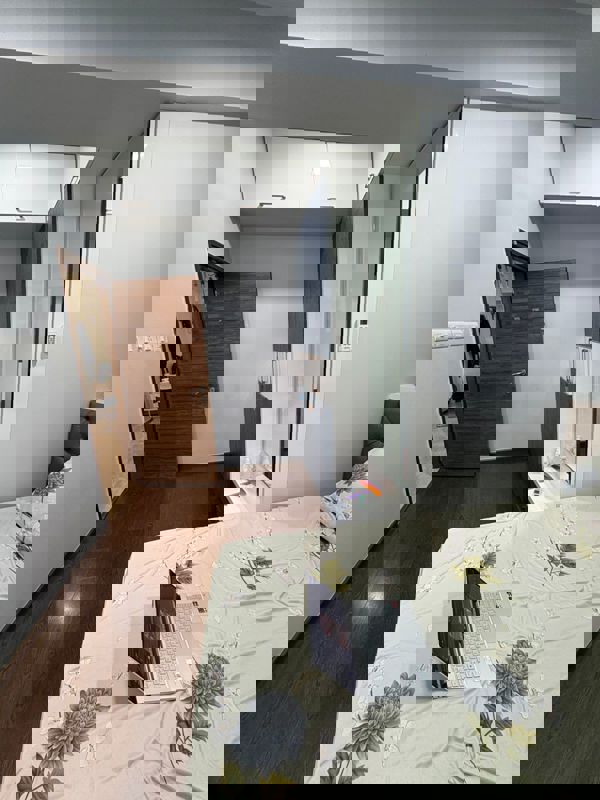 1 BHK Apartment For Rent in Raheja Reflections II