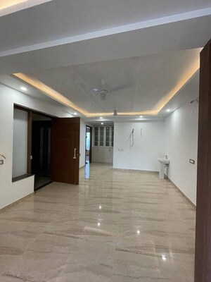 Building Lobby in 1 BHK Apartment at Ansal Celebrity Homes, Sector 2 – for Rent