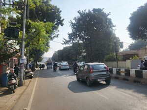 Parking in  Showroom at Niralanagar – for Rent