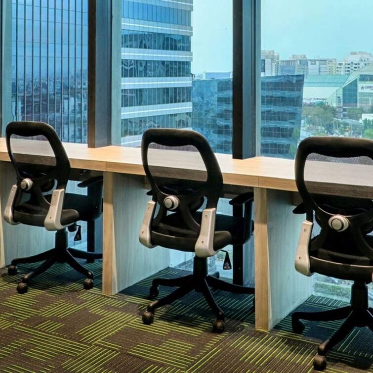 Gym, bandra west Commercial Office Space 6500 Sq.Ft. In Bandra West Mumbai 9772668