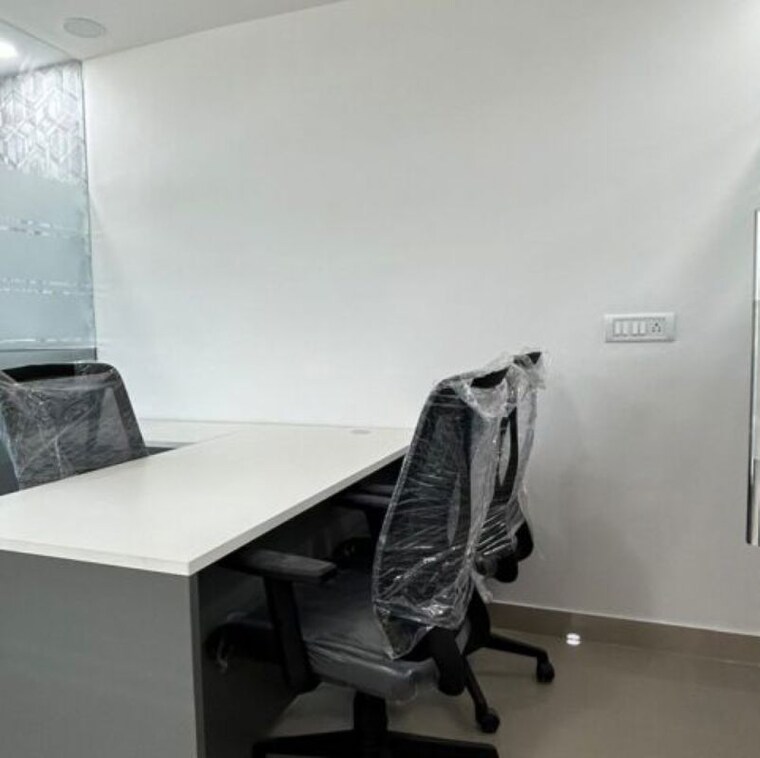 Team Area, bandra west Commercial Office Space 6500 Sq.Ft. In Bandra West Mumbai 9772668