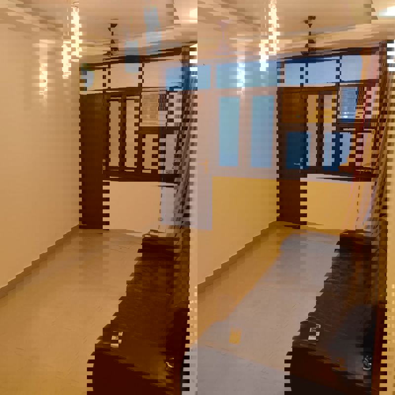 2 BHK Apartment For Rent in Mayur Vihar 1