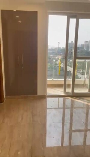 Room in 3 BHK Builder Floor at BPTP District 3, Sector 85 – for Rent