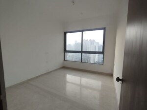 Room in 3 BHK Apartment at Kalpataru Immensa, Kolshet Road – for Sale