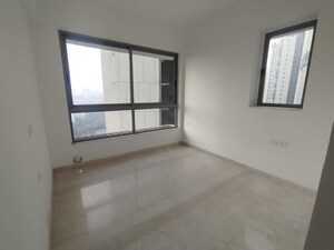 Room in 3 BHK Apartment at Kalpataru Immensa, Kolshet Road – for Sale