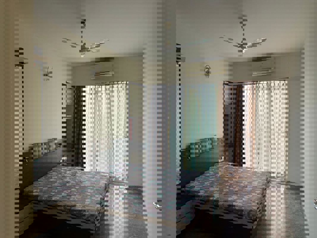 3 BHK + Pooja Room Apartment For Rent in Hiranandani Tribeca