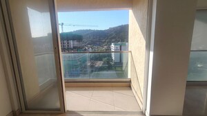 Balcony in 4 BHK Apartment at Sheth Montana Phase 4, Mulund West – for Sale