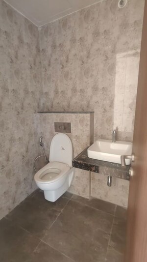 Bathroom in 4 BHK Apartment at Sheth Montana Phase 4, Mulund West – for Sale