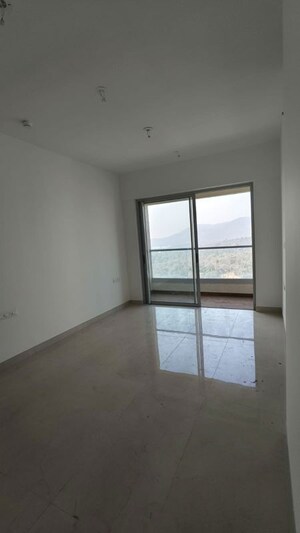 Room in 2 BHK Apartment at Piramal Revanta, Mulund West – for Rent