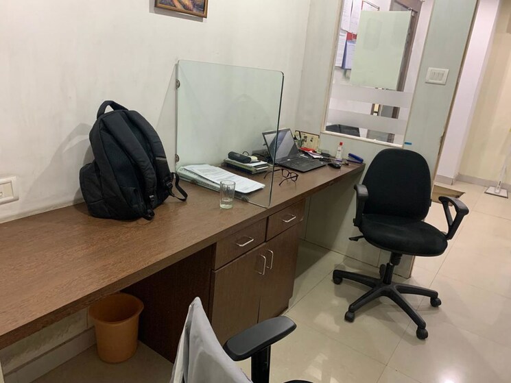 Team Area, hazratganj Commercial Office Space 1165 Sq.Ft. In Hazratganj Lucknow 9772779