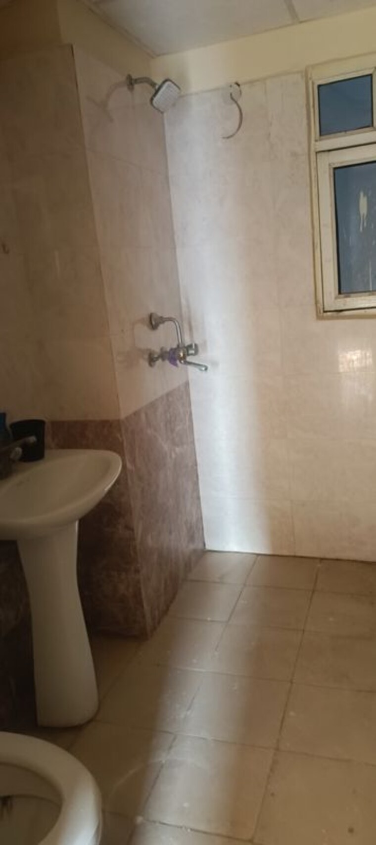 Bathroom, gardenia-golf-city 3 Bedroom 1550 Sq.Ft. Apartment In Sector 75 Noida 9772837