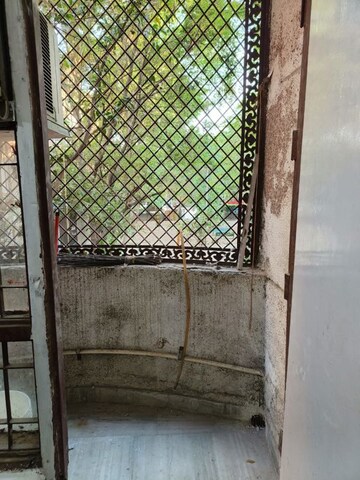 Balcony in 1.5 BHK Independent House at Sector 55 – for Rent