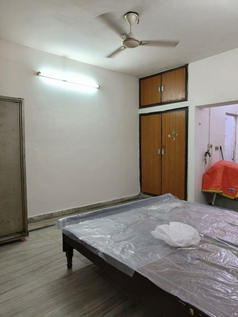 Bedroom, sector 55 1.5 Bedroom 650 Sq.Ft. Independent House In Sector 55 Noida 9772843