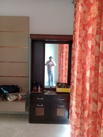 Furnished Amenities in 3 BHK Builder Floor at Sector 18 – for Rent