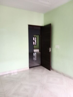 Room in 3 BHK Builder Floor at Sector 18 – for Rent