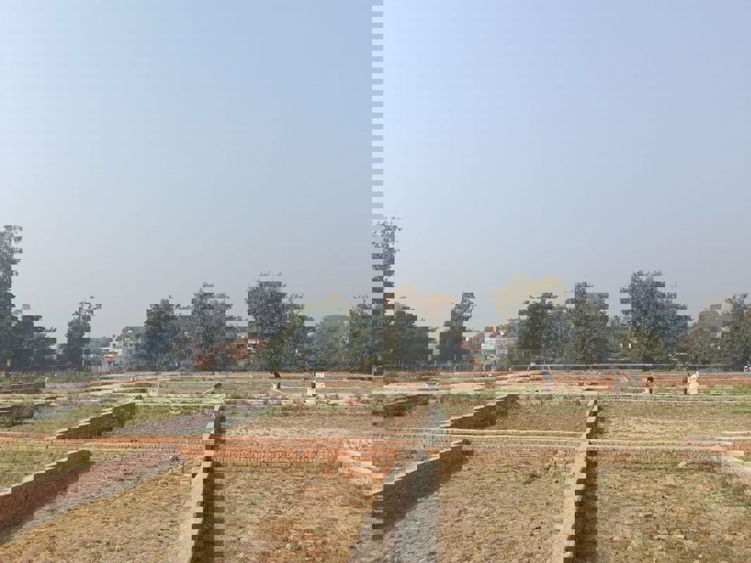 Plot For Sale in Royal City Phase 1