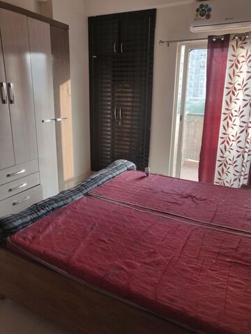 2.5 BHK Apartment For Rent in Supertech Cape Town, Sector 74