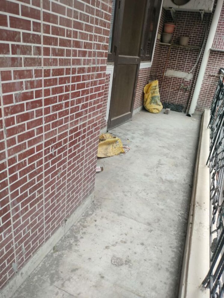 Balcony, paryavaran complex 3 Bedroom 1125 Sq.Ft. Builder Floor In Paryavaran Complex Delhi 9772878