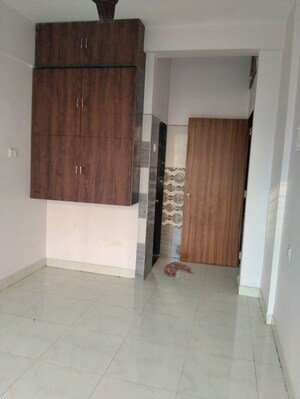 Room in 2 BHK Apartment at Sanpada – for Rent