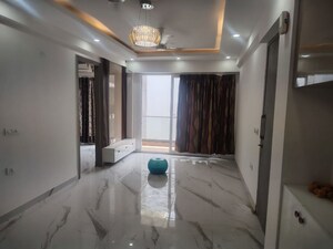 Building Lobby in 3.5 BHK Builder Floor at Smart World Gems, Sector 89 – for Sale