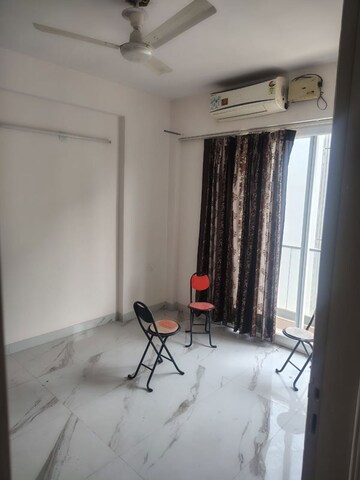 Room in 3.5 BHK Builder Floor at Smart World Gems, Sector 89 – for Sale