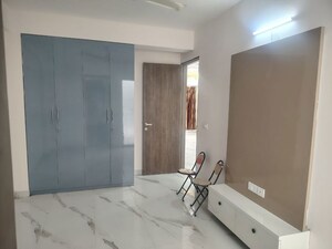 Room in 3.5 BHK Builder Floor at Smart World Gems, Sector 89 – for Sale