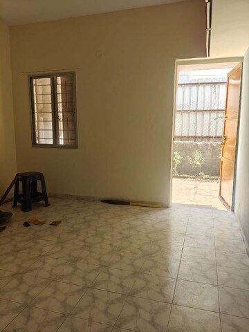 Room in 2 BHK Apartment at Mohite Residency, Hingne Khurd – for Rent