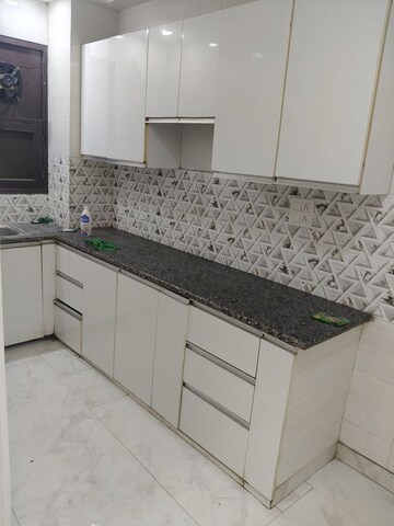 Kitchen in 2 BHK Builder Floor at Govindpuri – for Rent