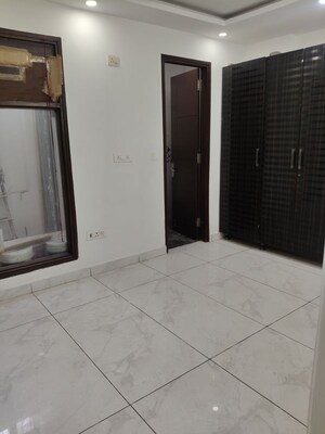 Room in 2 BHK Builder Floor at Govindpuri – for Rent