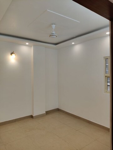 Room in 1 BHK Builder Floor at Govindpuri – for Rent