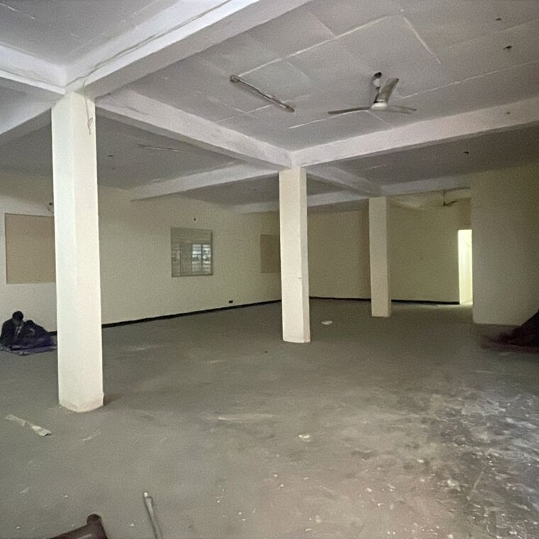 Room, okhla Commercial Industrial Plot 3500 Sq.Ft. In Okhla Delhi 9772916