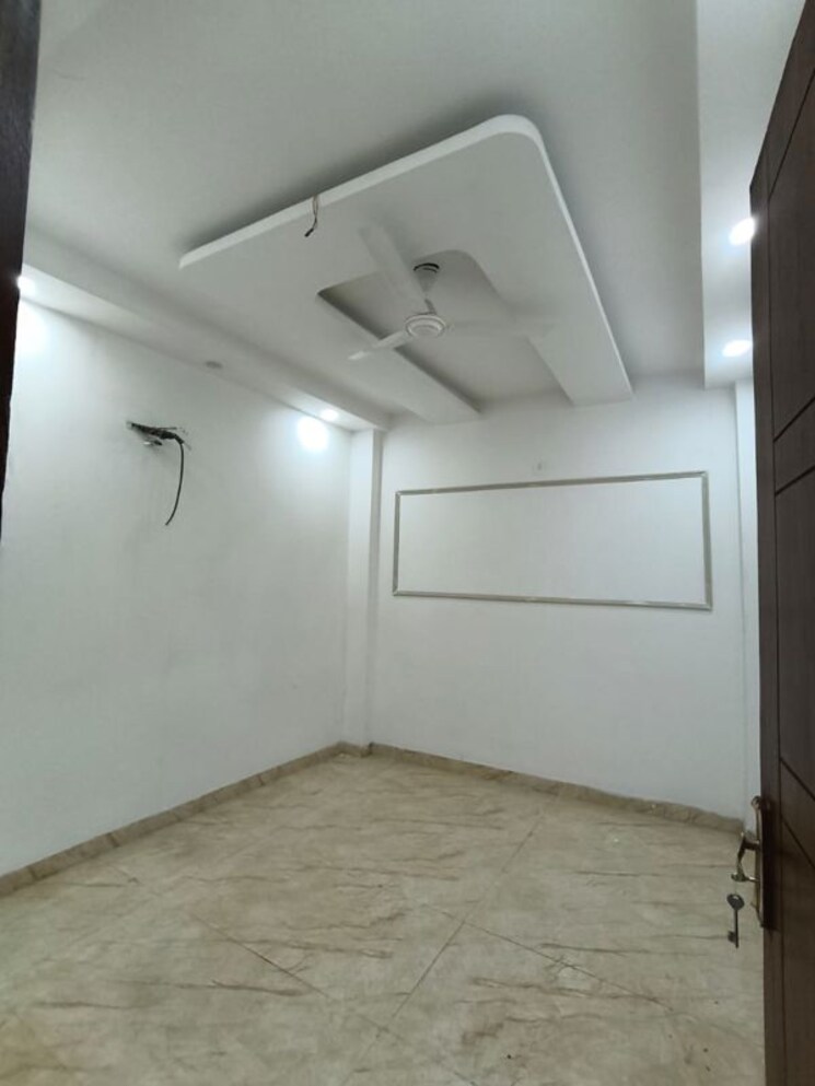 Room, govindpuri 3 Bedroom 908 Sq.Ft. Builder Floor In Govindpuri Delhi 9772918