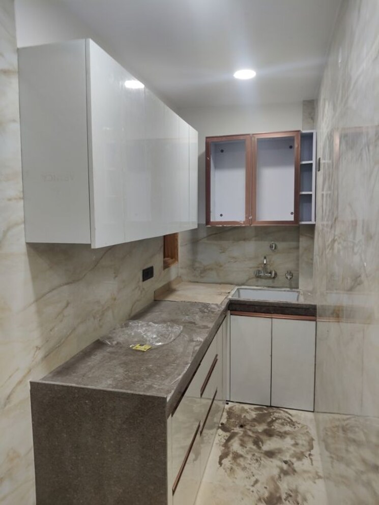 Kitchen, govindpuri 3 Bedroom 912 Sq.Ft. Builder Floor In Govindpuri Delhi 9772921