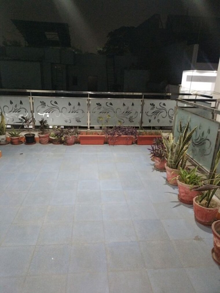 Balcony, indira nagar 2 Bedroom 1208 Sq.Ft. Builder Floor In Indira Nagar Lucknow 9772922