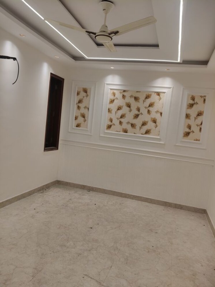 Room, govindpuri 3 Bedroom 906 Sq.Ft. Builder Floor In Govindpuri Delhi 9772923