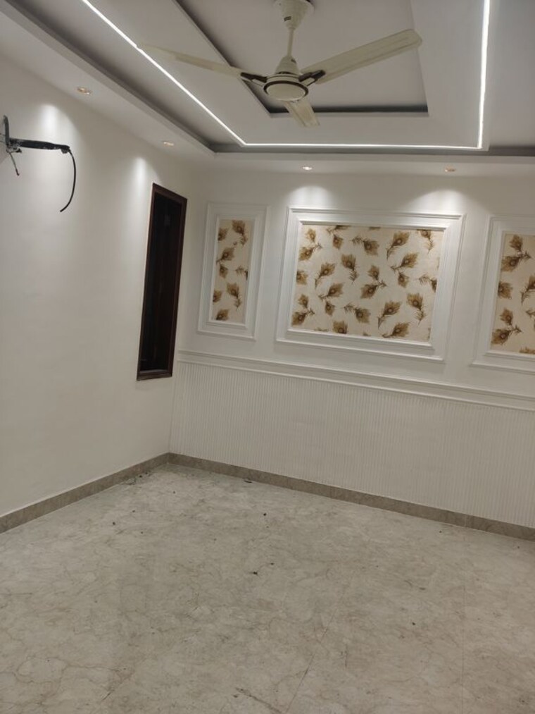 Room, govindpuri 3 Bedroom 906 Sq.Ft. Builder Floor In Govindpuri Delhi 9772923