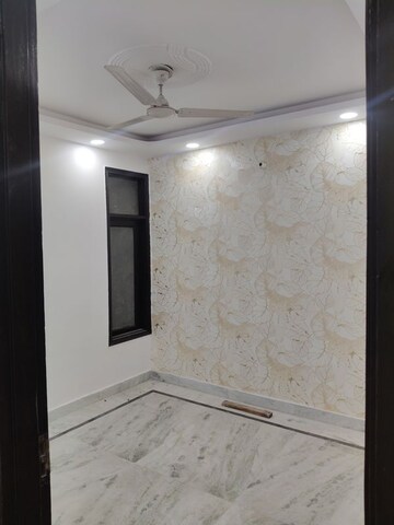 Room in 3 BHK Builder Floor at Govindpuri – for Sale