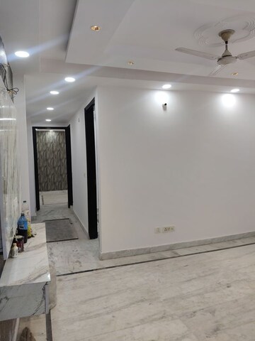 Room in 3 BHK Builder Floor at Govindpuri – for Sale