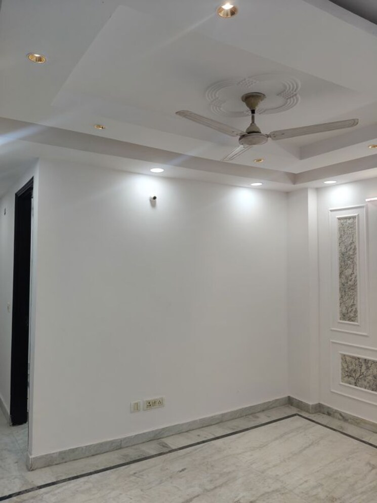 Room, govindpuri 3 Bedroom 906 Sq.Ft. Builder Floor In Govindpuri Delhi 9772928