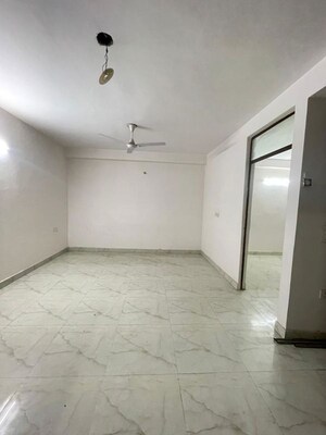 Room in 2 BHK Builder Floor at Saket – for Rent