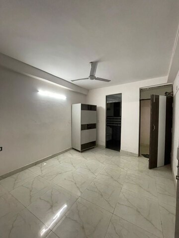 Room in 2 BHK Builder Floor at Saket – for Rent